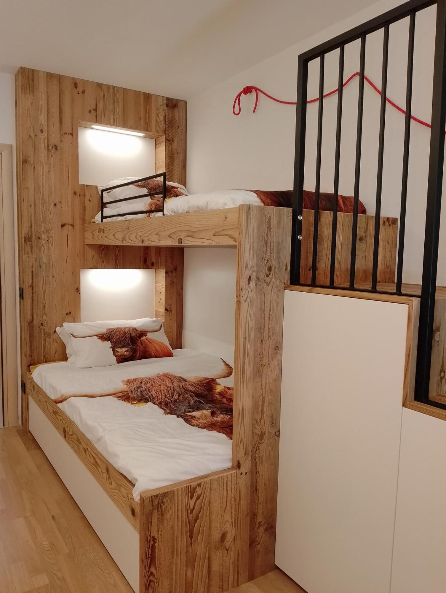 Dolomiten Lounge - Moderno Con Parcheggio Privato Pergine Valsugana Bagian luar foto