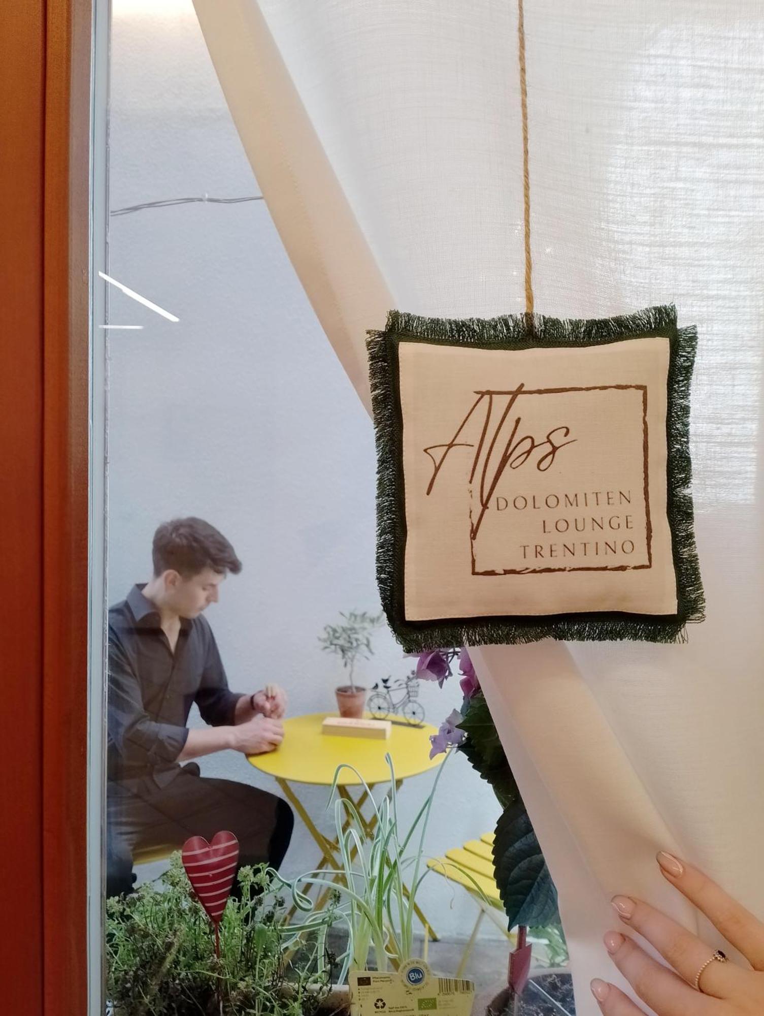 Dolomiten Lounge - Moderno Con Parcheggio Privato Pergine Valsugana Bagian luar foto
