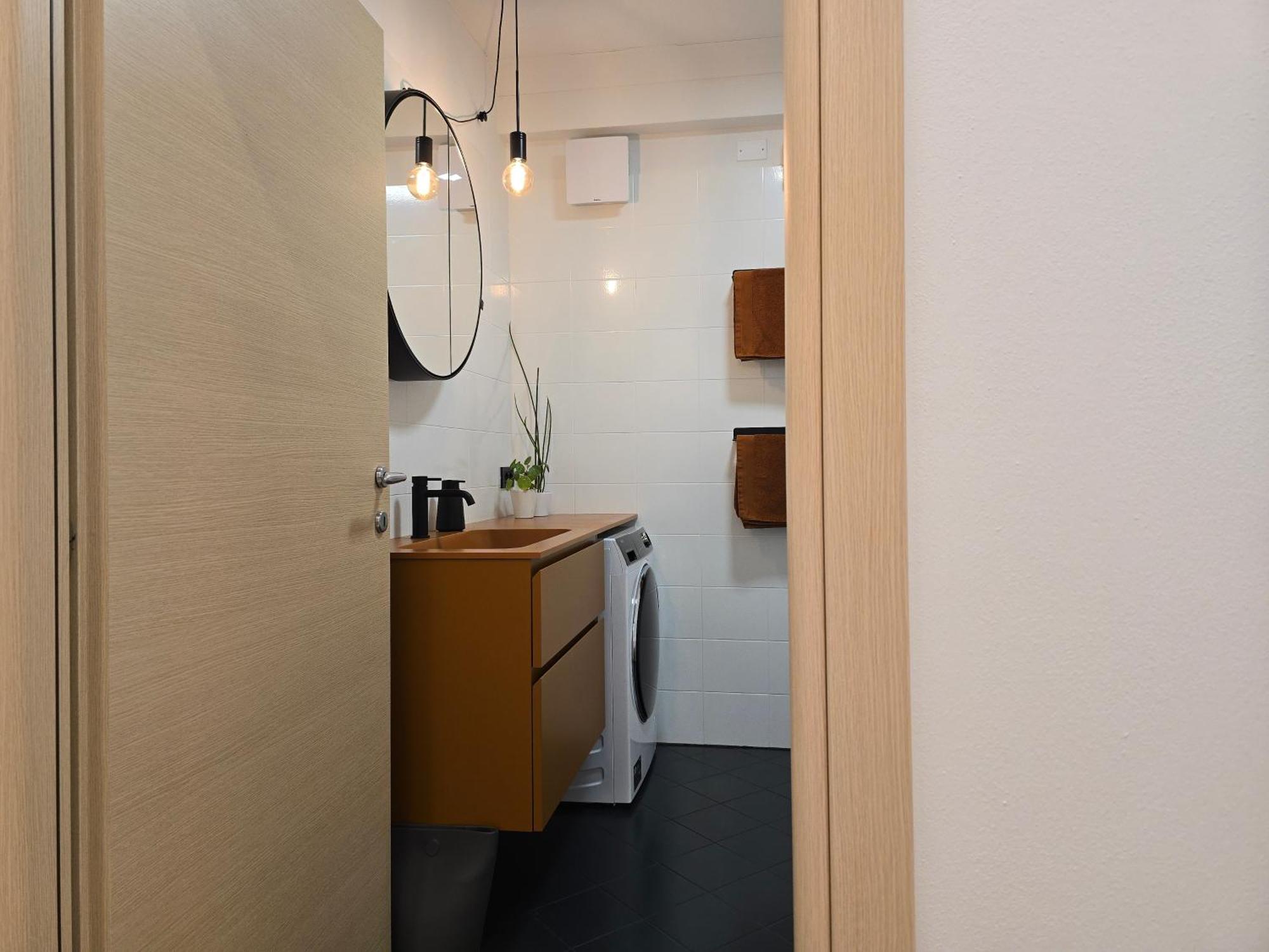 Dolomiten Lounge - Moderno Con Parcheggio Privato Pergine Valsugana Bagian luar foto